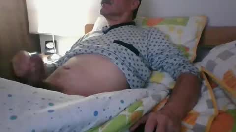 Snapshot of ocorrea chatting on February 21, 3:12 am ocorrea online show from February 21, 3:12 am