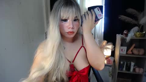 Kyla online show from December 7, 3:36 am