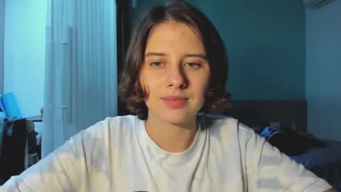 Evie online show from January 2, 1:51 pm