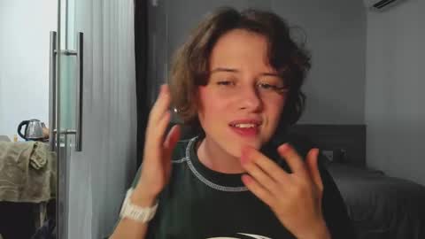 Evie online show from March 2, 2:43 pm