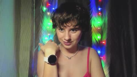 Evie online show from November 1, 4:31 pm