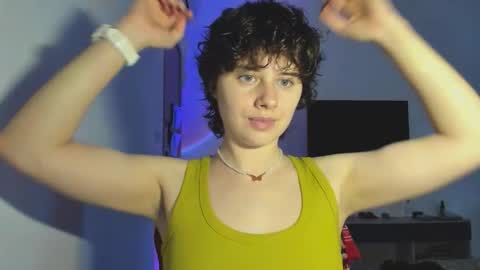 Evie online show from December 5, 10:13 am