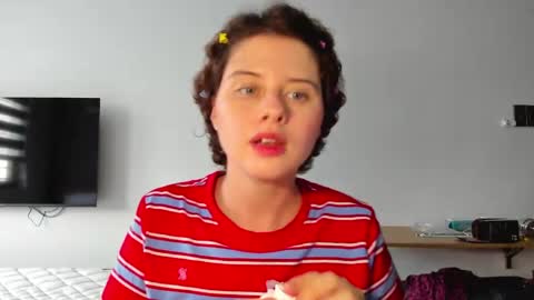 Evie online show from April 2, 10:24 am