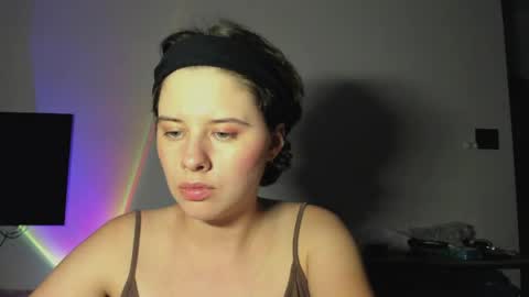 Evie online show from April 17, 3:15 pm