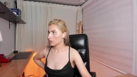 Ana  online show from February 16, 10:33 am