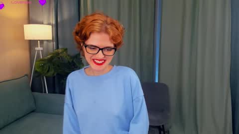 Snapshot of odettechurchwell chatting on September 12, 4:45 am Eli online show from September 12, 4:45 am