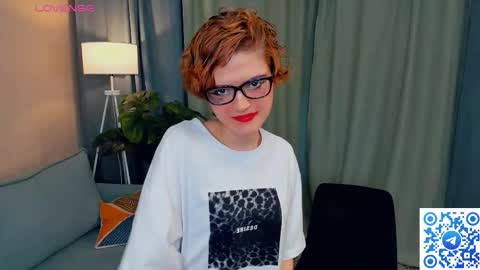 Snapshot of odettechurchwell chatting on October 8, 4:10 am Eli online show from October 8, 4:10 am