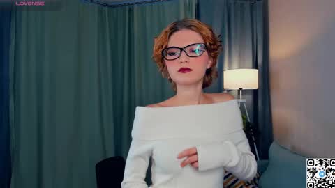 Snapshot of odettechurchwell chatting on November 4, 3:49 am Eli online show from November 4, 3:49 am