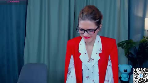 Snapshot of odettechurchwell chatting on November 24, 3:28 am Eli online show from November 24, 3:28 am