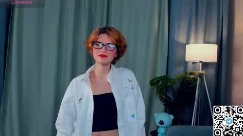 Snapshot of odettechurchwell chatting on December 5, 3:59 am Eli online show from December 5, 3:59 am