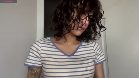 Snapshot of odettehatt chatting on July 17, 4:41 am Thea online show from July 17, 4:41 am