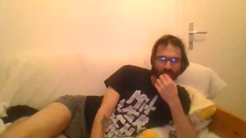 oeffel online show from March 13, 6:47 pm