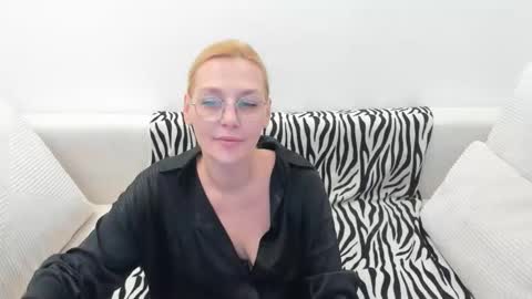 oeigesmik online show from April 17, 11:02 am