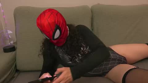 Offelie online show from November 5, 9:42 am