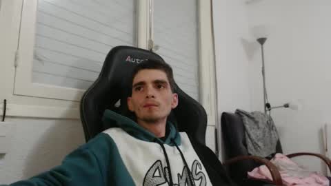 Snapshot of ofsolovicio chatting on November 3, 7:15 pm ofsolovicio online show from November 3, 7:15 pm