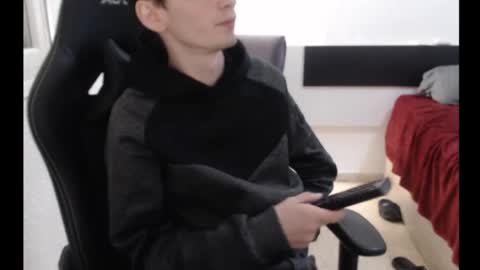 Snapshot of ofsolovicio chatting on November 30, 7:18 pm ofsolovicio online show from November 30, 7:18 pm