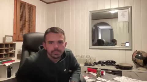 Snapshot of ofthatguy chatting on December 2, 2:39 am ofthatguy online show from December 2, 2:39 am