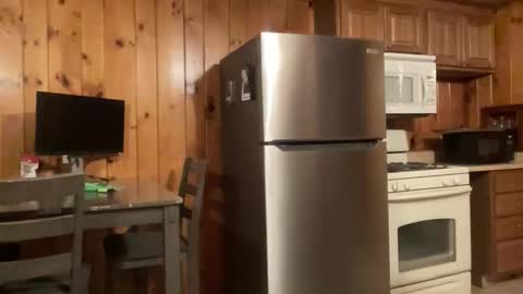 ofthatguy online show from April 4, 6:44 am