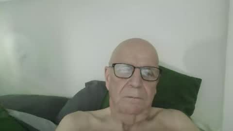 oggi95 online show from November 10, 3:22 pm