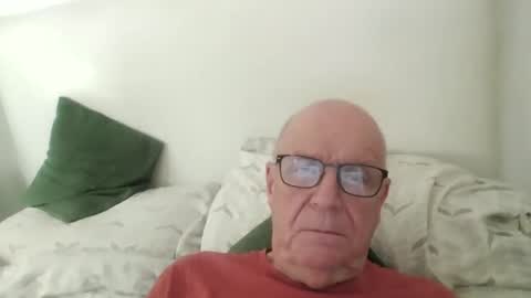 Snapshot of oggi95 chatting on June 8, 2:28 pm oggi95 online show from June 8, 2:28 pm