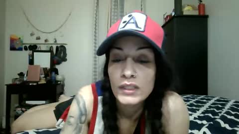 Lit en Cama online show from January 2, 6:07 am