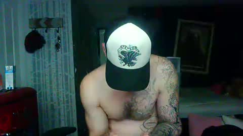 Snapshot of oh_you_know69 chatting on November 24, 7:41 am who dares toss me some tips lets have fun online show from November 24, 7:41 am