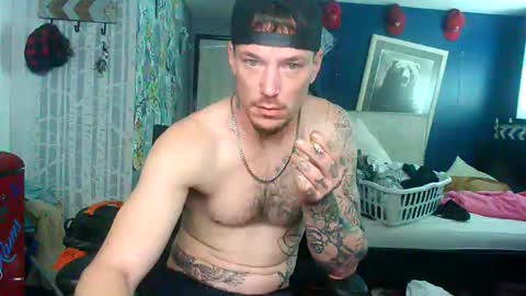 Snapshot of oh_you_know69 chatting on November 26, 7:48 pm who dares toss me some tips lets have fun online show from November 26, 7:48 pm