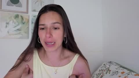 ohanna_ online show from April 14, 8:37 pm