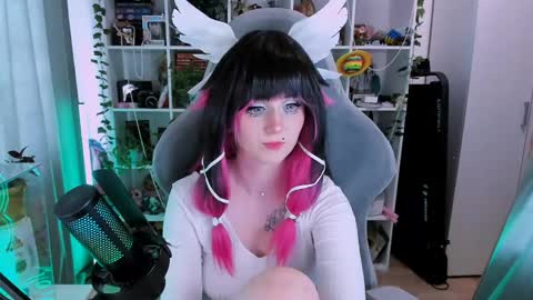 Clementine  Clem  online show from April 23, 9:08 am