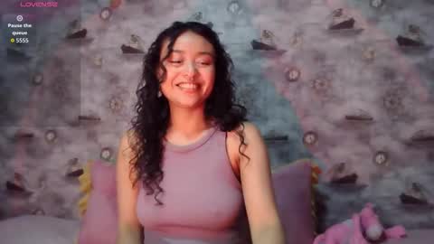 Snapshot of ohdaisy1 chatting on October 31, 12:00 am Nina online show from October 31, 12:00 am