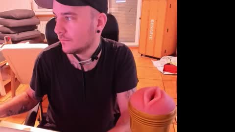 Snapshot of ohihoe92 chatting on September 14, 5:12 pm Chris online show from September 14, 5:12 pm