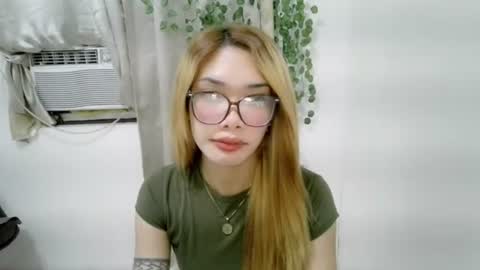 Snapshot of ohmyalessandraxcx chatting on November 29, 6:44 pm ohmyalessandraxcx online show from November 29, 6:44 pm