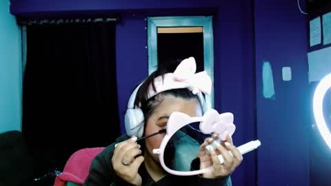 ohmysqueak online show from April 8, 11:10 am