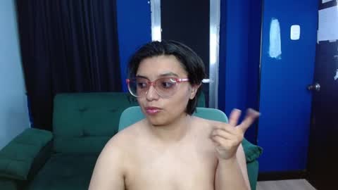 ohmysqueak online show from April 14, 1:11 am