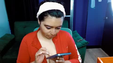 ohmysqueak online show from April 17, 11:02 am