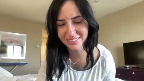 riley online show from October 8, 2:47 pm