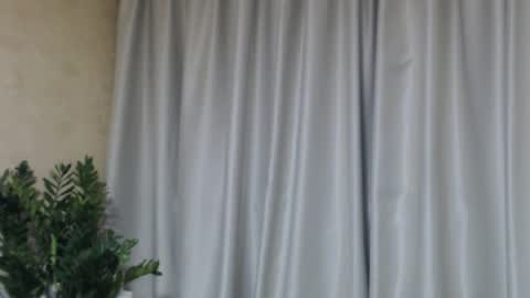 Snapshot of ohsweetmari chatting on April 18, 7:07 pm Mari online show from April 18, 7:07 pm