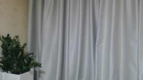 Snapshot of ohsweetmari chatting on May 2, 4:45 pm Mari online show from May 2, 4:45 pm