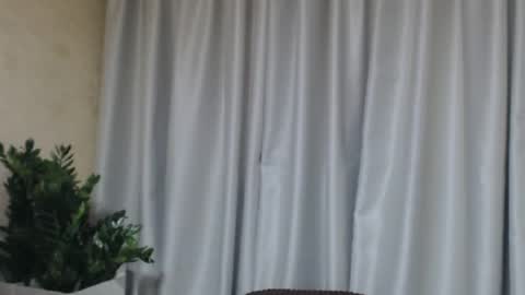 Snapshot of ohsweetmari chatting on May 12, 3:53 pm Mari online show from May 12, 3:53 pm