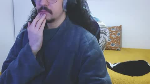 okako online show from April 4, 7:28 am