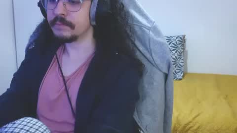 okako online show from April 14, 8:53 am