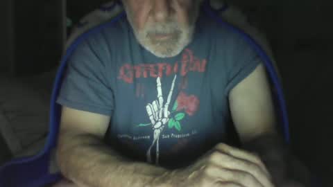 Snapshot of old_bald63 chatting on June 16, 7:44 am old_bald63 online show from June 16, 7:44 am