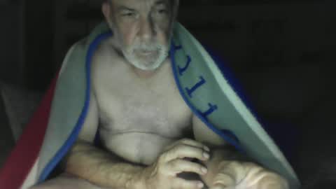 Snapshot of old_bald63 chatting on June 21, 7:22 am old_bald63 online show from June 21, 7:22 am