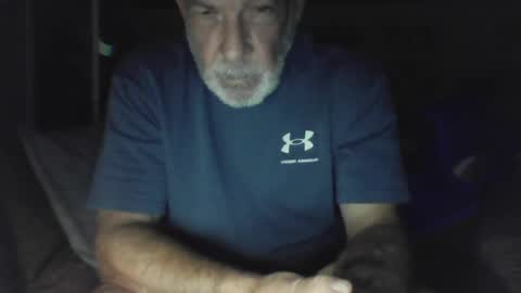 Snapshot of old_bald63 chatting on July 25, 7:17 am old_bald63 online show from July 25, 7:17 am