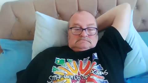 old_fkr online show from January 8, 10:37 am