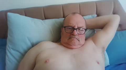 old_fkr online show from February 24, 9:32 am