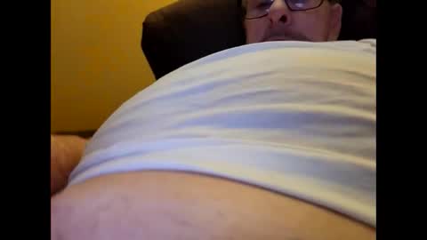 Snapshot of oldaddy2 chatting on January 12, 4:31 am oldaddy2 online show from January 12, 4:31 am