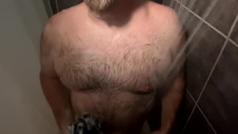 Snapshot of oldbones2 chatting on September 27, 1:10 am oldbones2 online show from September 27, 1:10 am