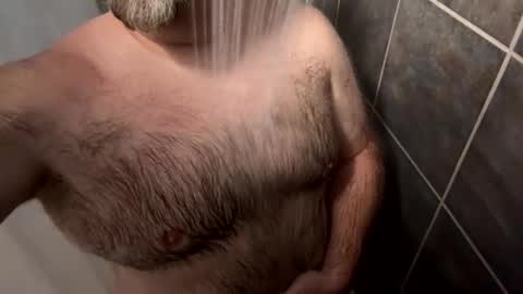 Snapshot of oldbones2 chatting on October 20, 1:28 am oldbones2 online show from October 20, 1:28 am