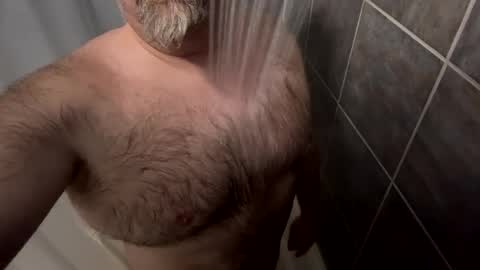 Snapshot of oldbones2 chatting on November 29, 10:46 pm oldbones2 online show from November 29, 10:46 pm